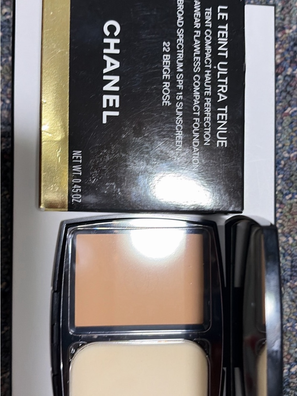 CHANEL Compact Foundation - Beige Rosé